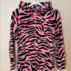 Jenni by Jennifer Moore Pink and Black Cozy Onesie w feet